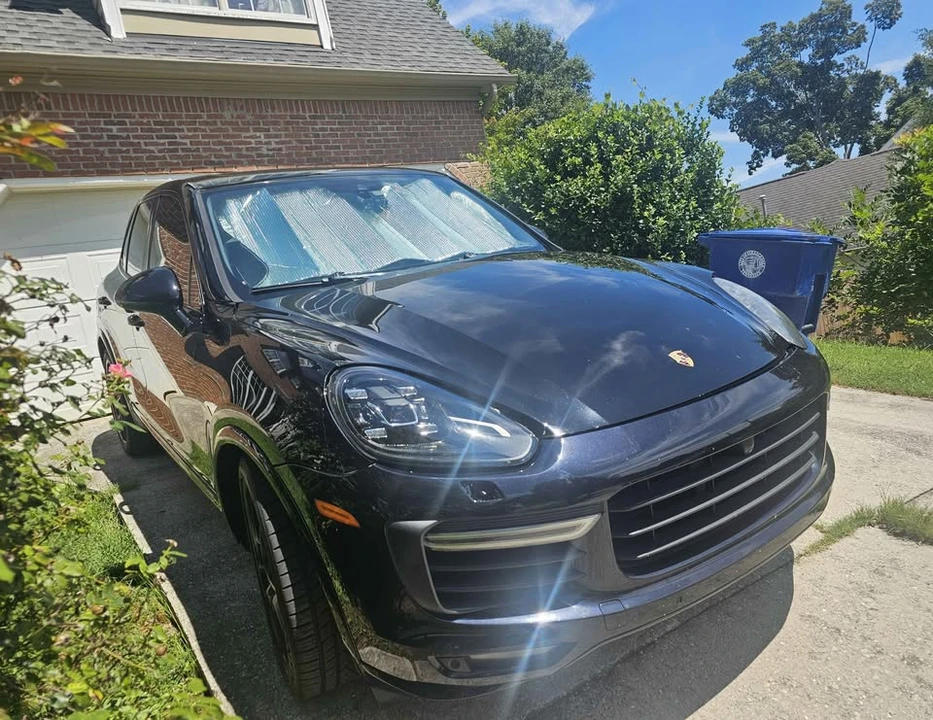 2016 Porsche 958 Cayenne Turbo S - Image 2 of 12