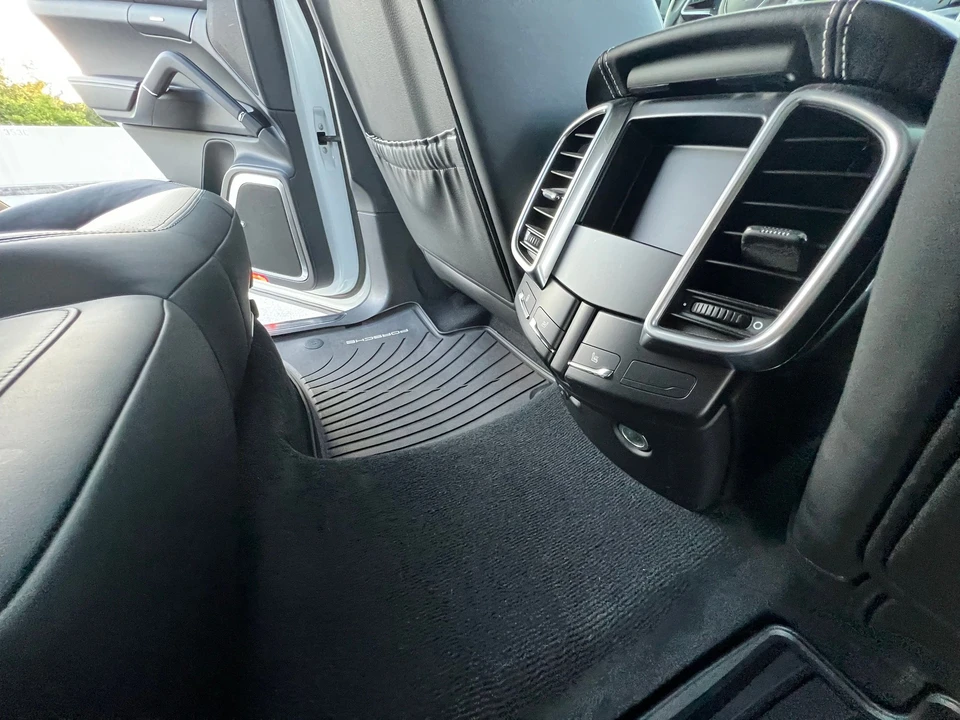 2016 Porsche 958 Cayenne Turbo S - Image 11 of 31