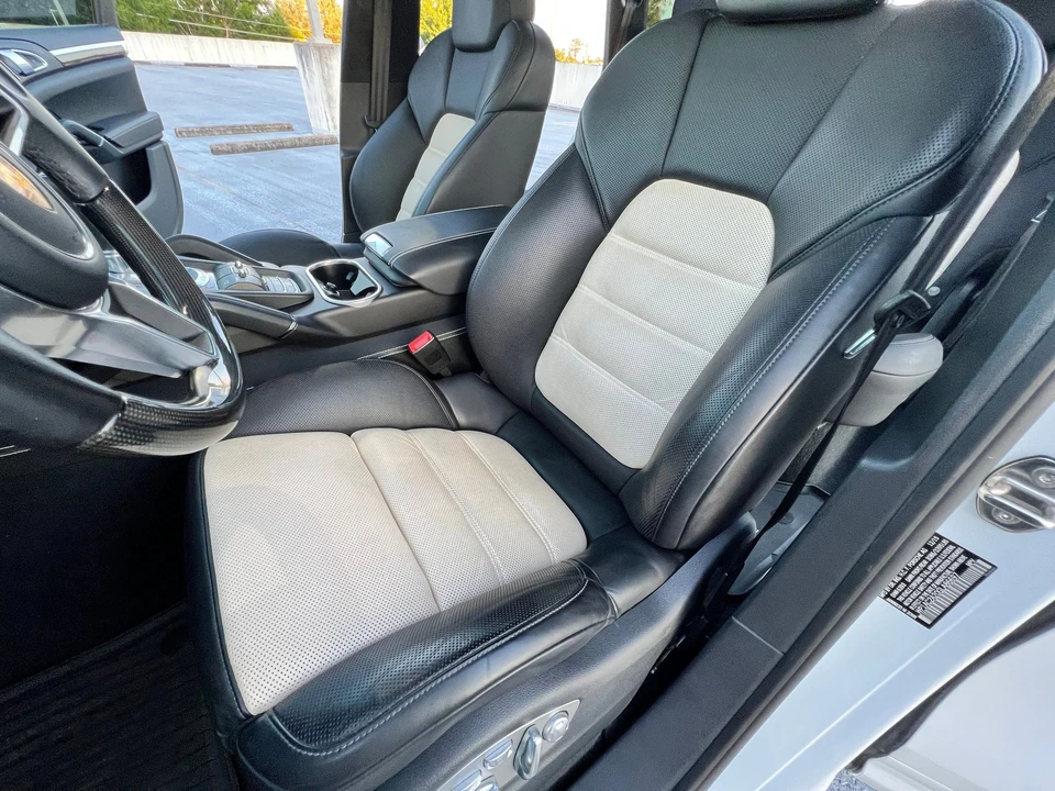 2016 Porsche 958 Cayenne Turbo S - Image 14 of 31
