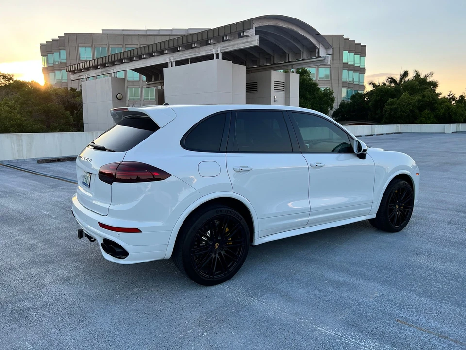 2016 Porsche 958 Cayenne Turbo S - Image 3 of 31