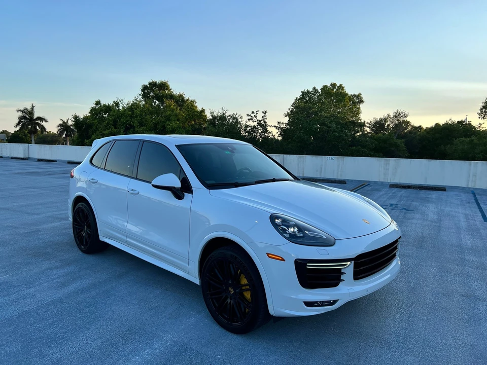 2016 Porsche 958 Cayenne Turbo S - Image 6 of 31