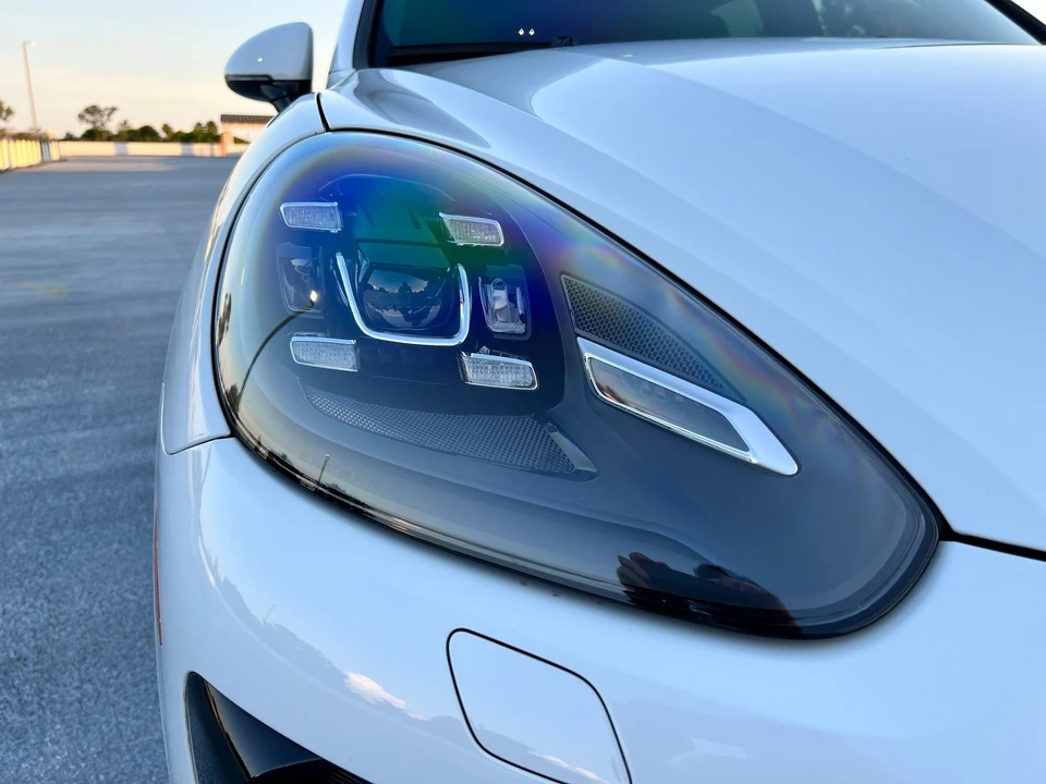 2016 Porsche 958 Cayenne Turbo S - Image 22 of 31