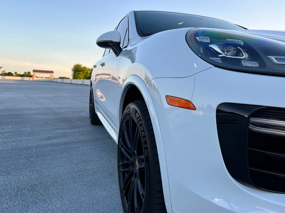 2016 Porsche 958 Cayenne Turbo S - Image 26 of 31