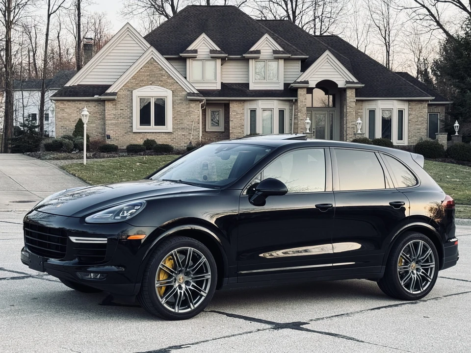 2016 Porsche 958 Cayenne Turbo - Image 2 of 31