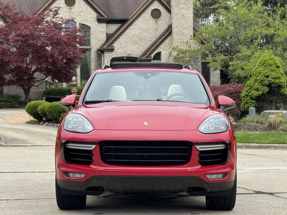 2016 Porsche 958 Cayenne Turbo S - Image 2 of 31