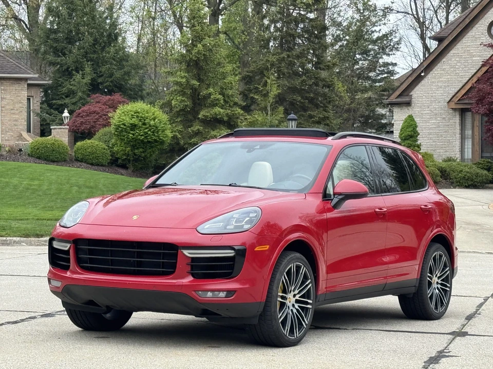 2016 Porsche 958 Cayenne Turbo S - Image 4 of 31