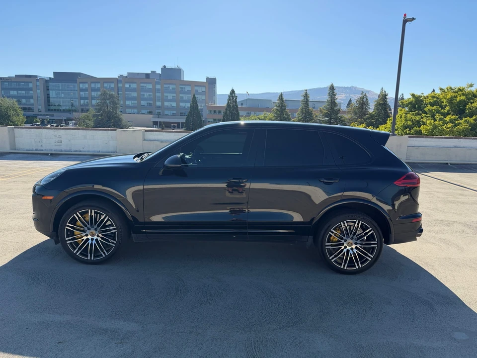 2016 Porsche 958 Cayenne Turbo S - Image 10 of 31