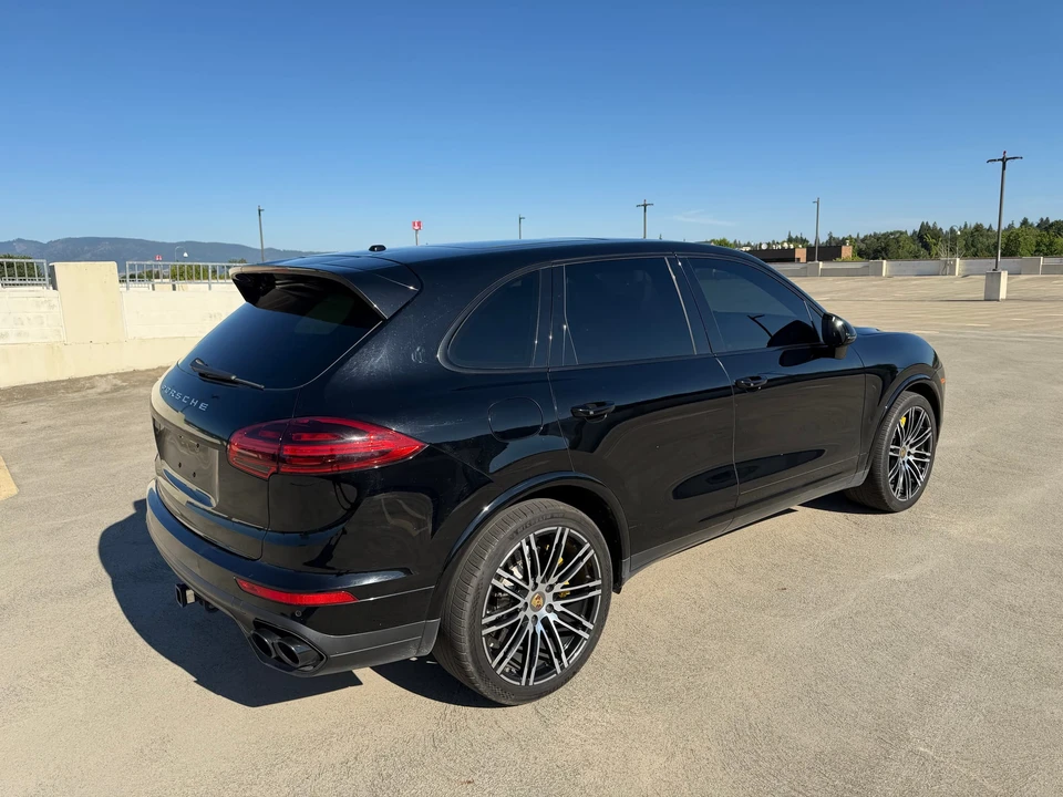 2016 Porsche 958 Cayenne Turbo S - Image 26 of 31