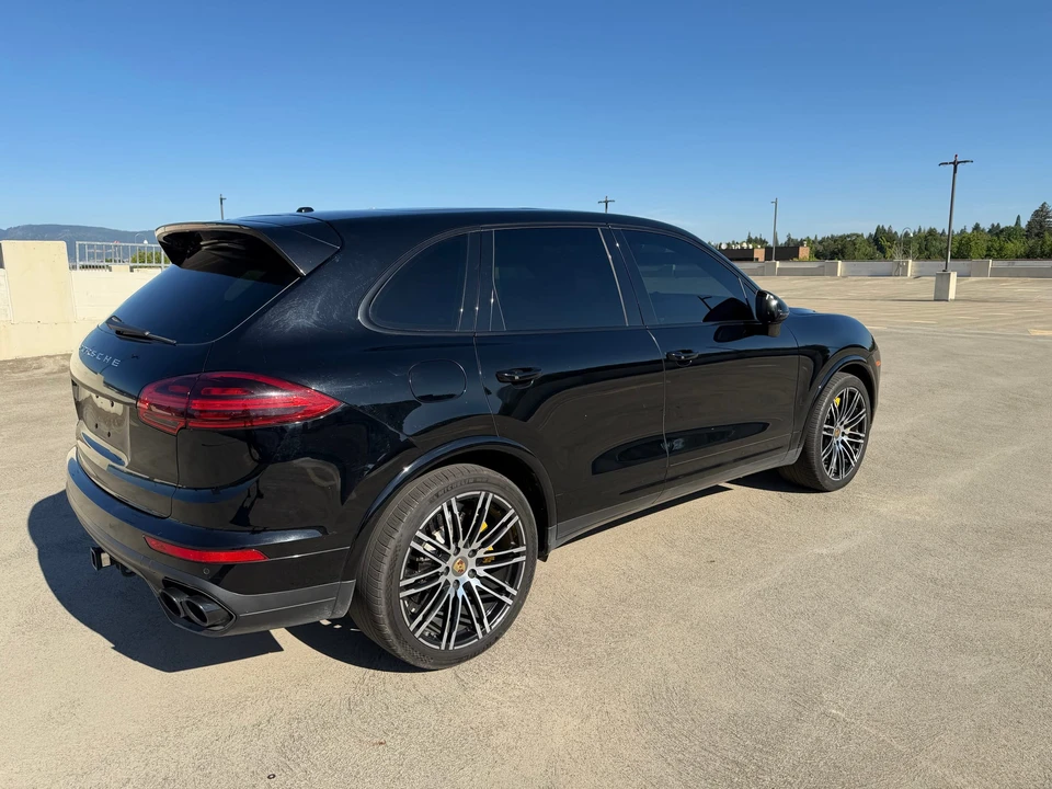 2016 Porsche 958 Cayenne Turbo S - Image 27 of 31