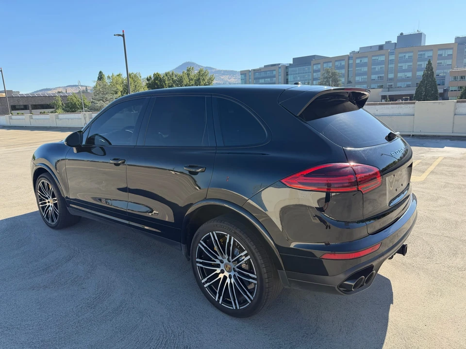 2016 Porsche 958 Cayenne Turbo S - Image 17 of 31