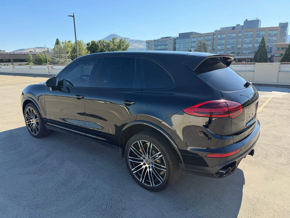 2016 Porsche 958 Cayenne Turbo S - Image 13 of 31