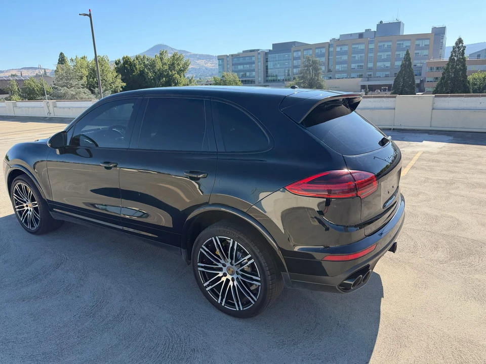 2016 Porsche 958 Cayenne Turbo S - Image 16 of 31