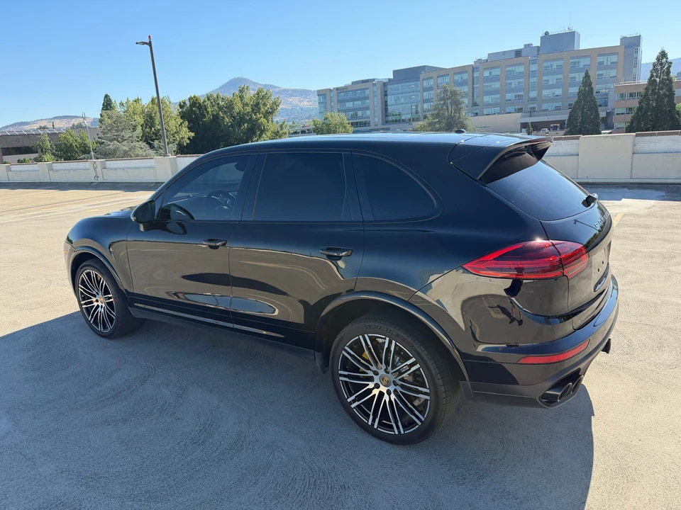 2016 Porsche 958 Cayenne Turbo S - Image 15 of 31