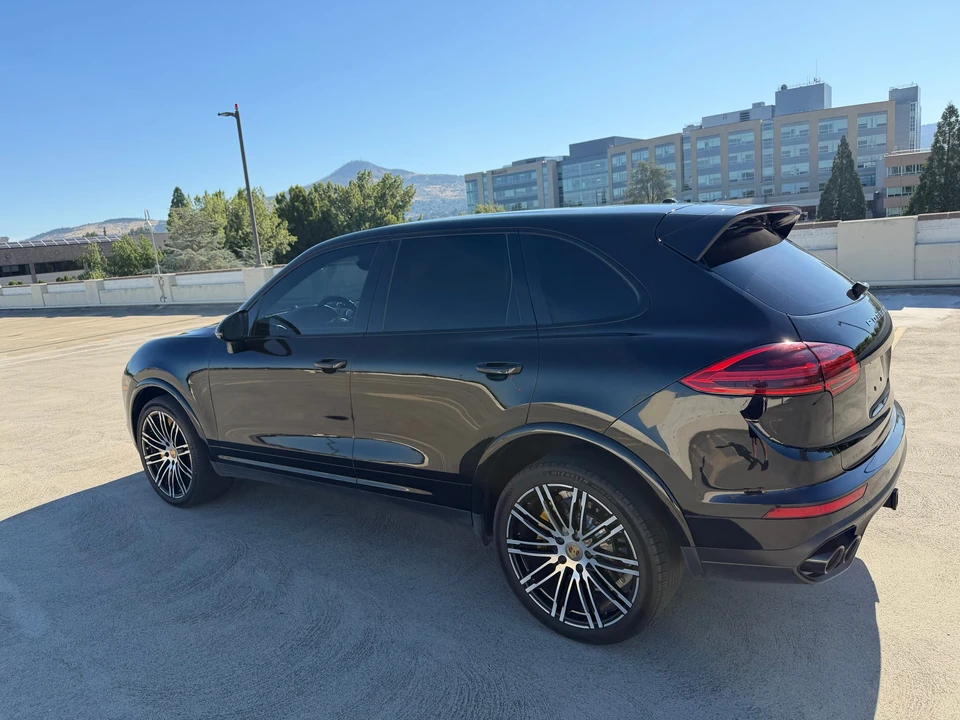 2016 Porsche 958 Cayenne Turbo S - Image 14 of 31