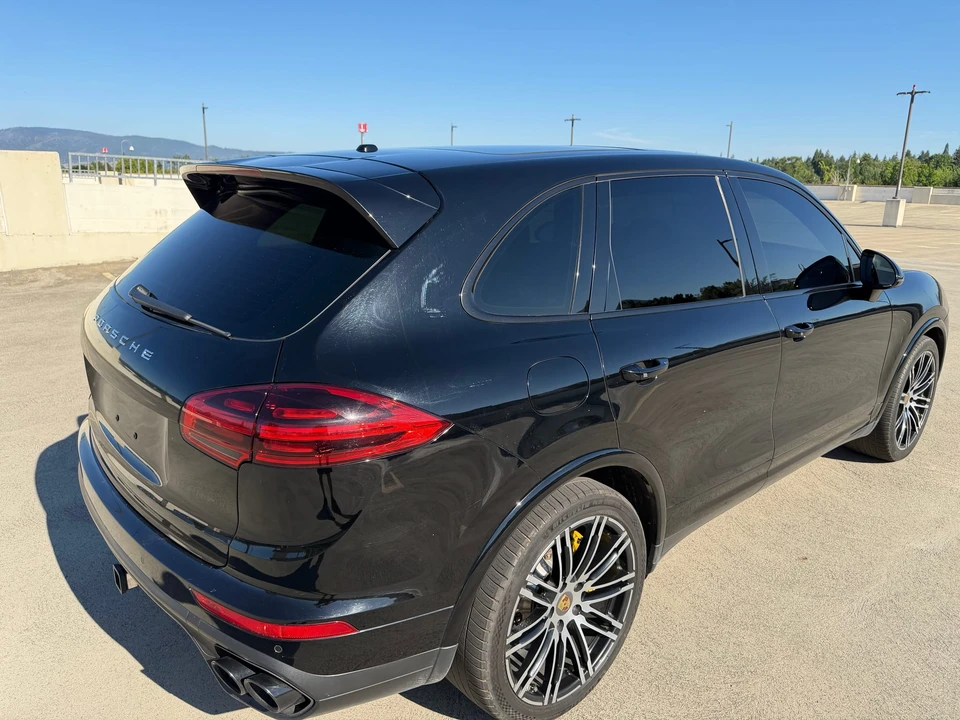 2016 Porsche 958 Cayenne Turbo S - Image 23 of 31