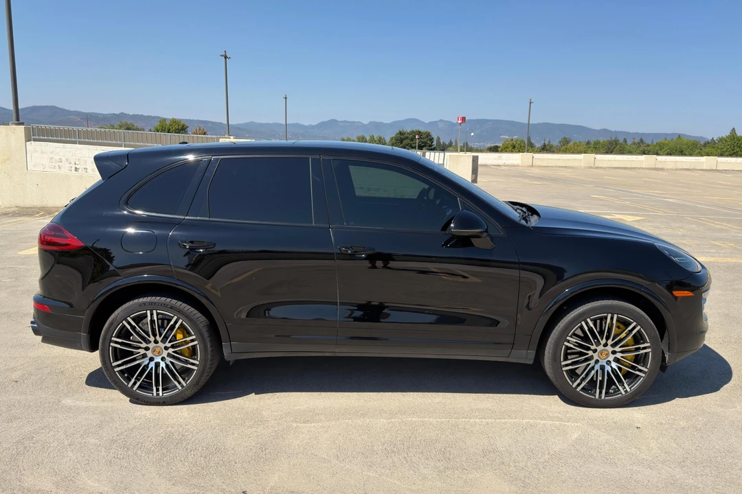 2016 Porsche 958 Cayenne Turbo S - Image 3 of 31