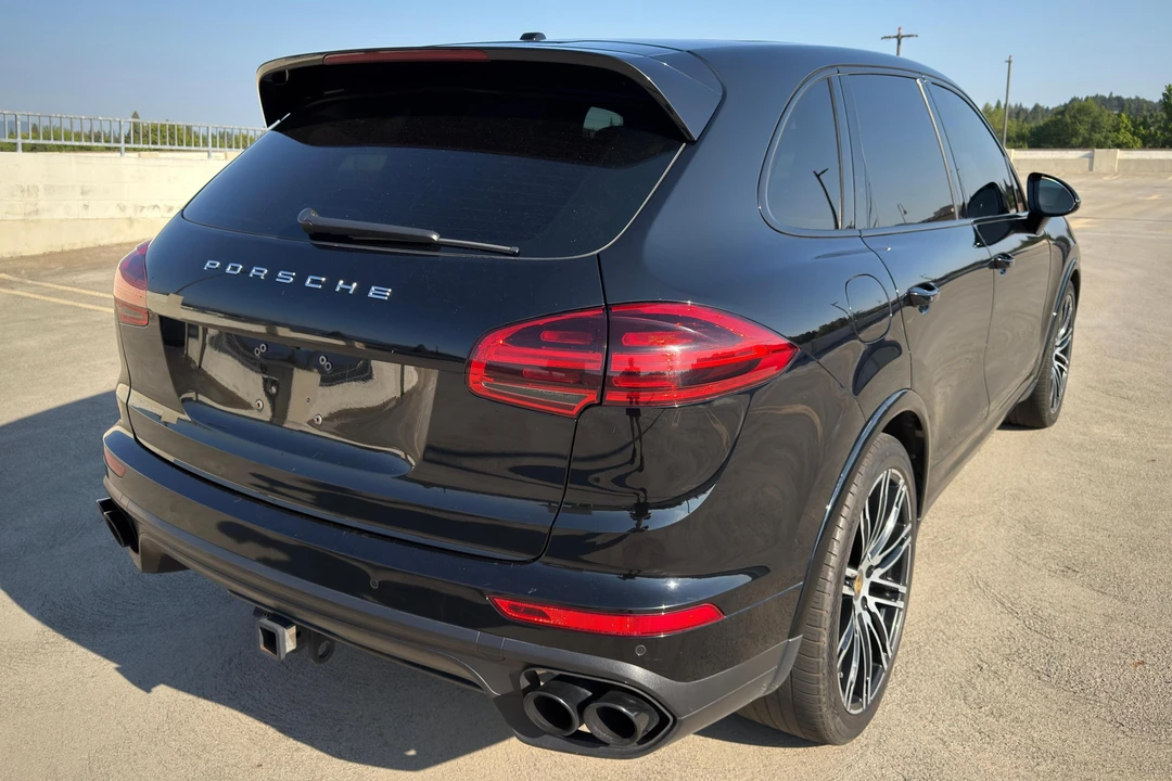 2016 Porsche 958 Cayenne Turbo S - Image 4 of 31
