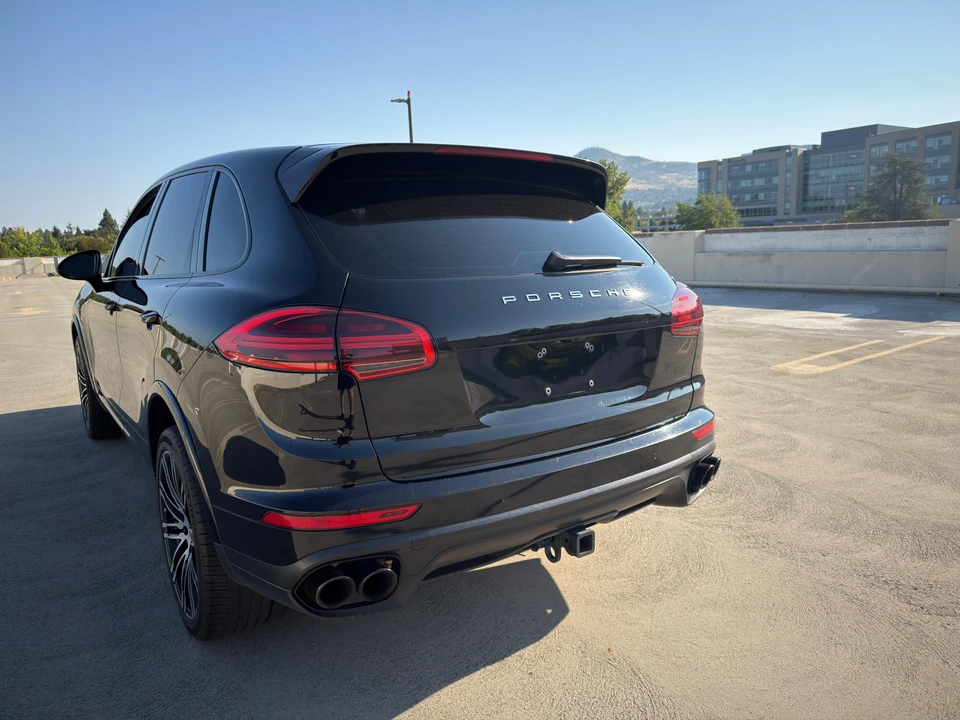 2016 Porsche 958 Cayenne Turbo S - Image 18 of 31