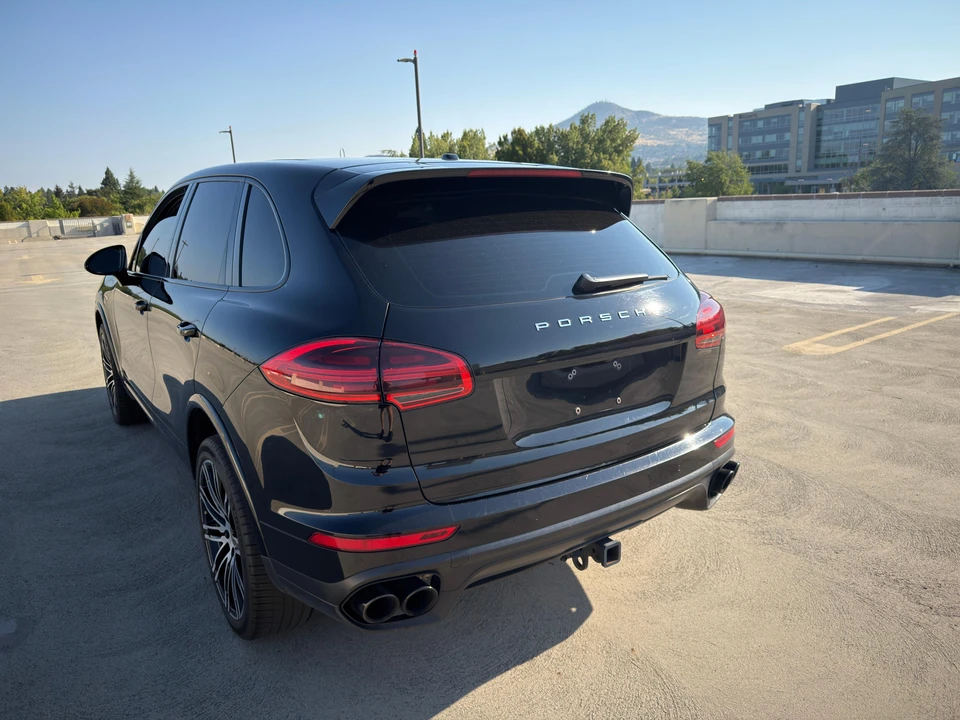 2016 Porsche 958 Cayenne Turbo S - Image 17 of 31