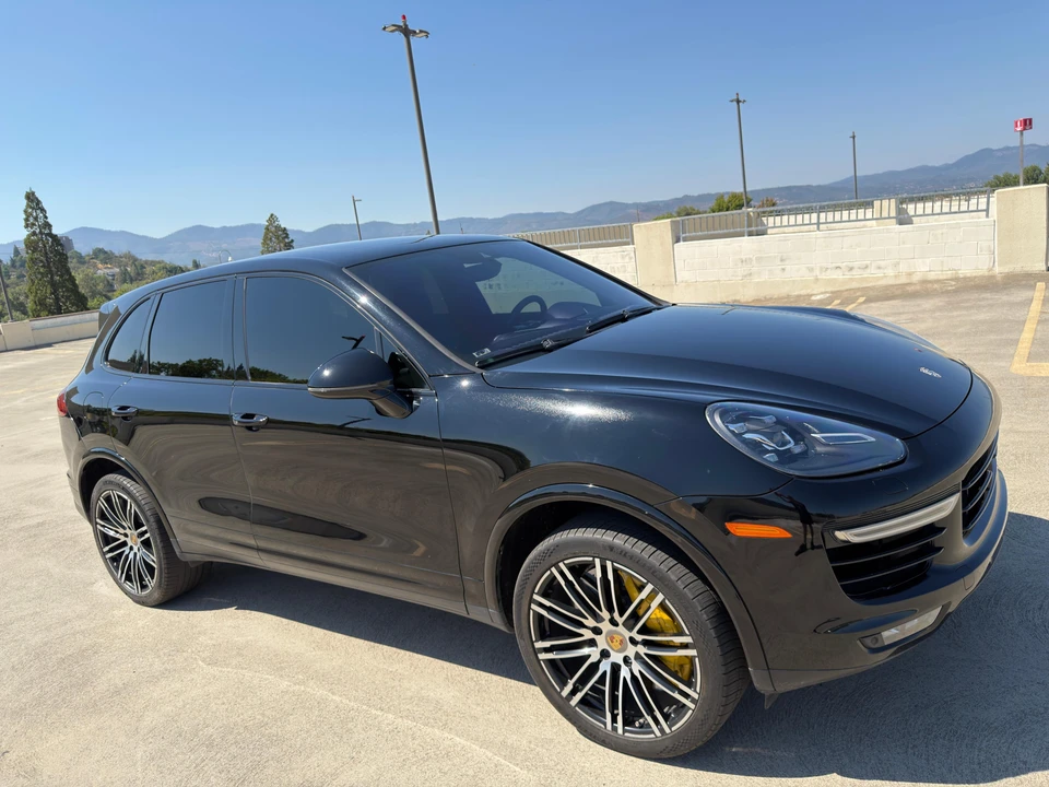 2016 Porsche 958 Cayenne Turbo S - Image 26 of 31