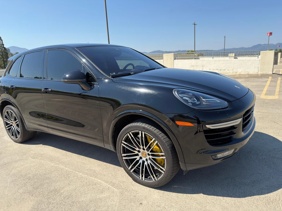 2016 Porsche 958 Cayenne Turbo S - Image 27 of 31