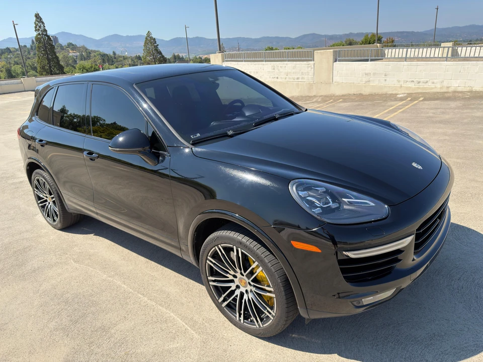 2016 Porsche 958 Cayenne Turbo S - Image 29 of 31
