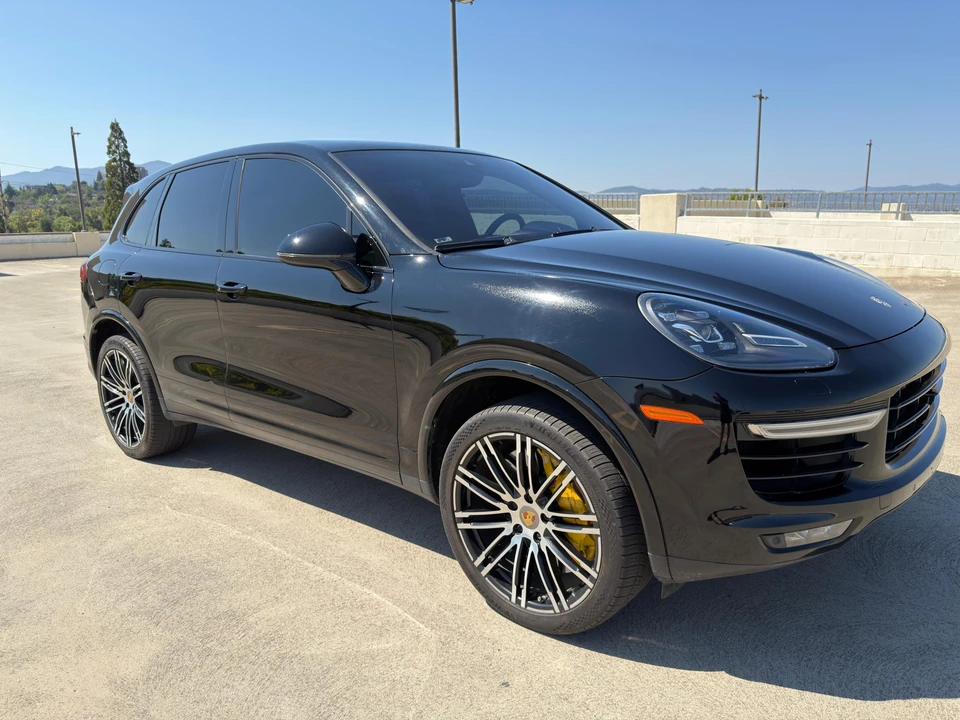 2016 Porsche 958 Cayenne Turbo S - Image 28 of 31