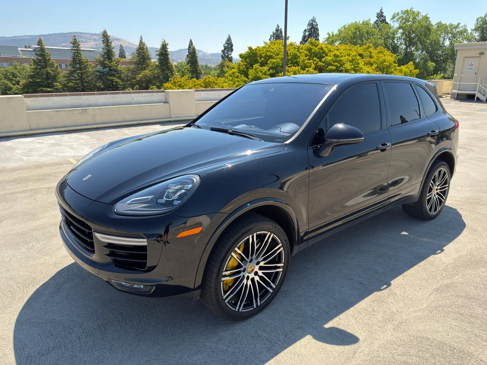 2016 Porsche 958 Cayenne Turbo S - Image 9 of 31