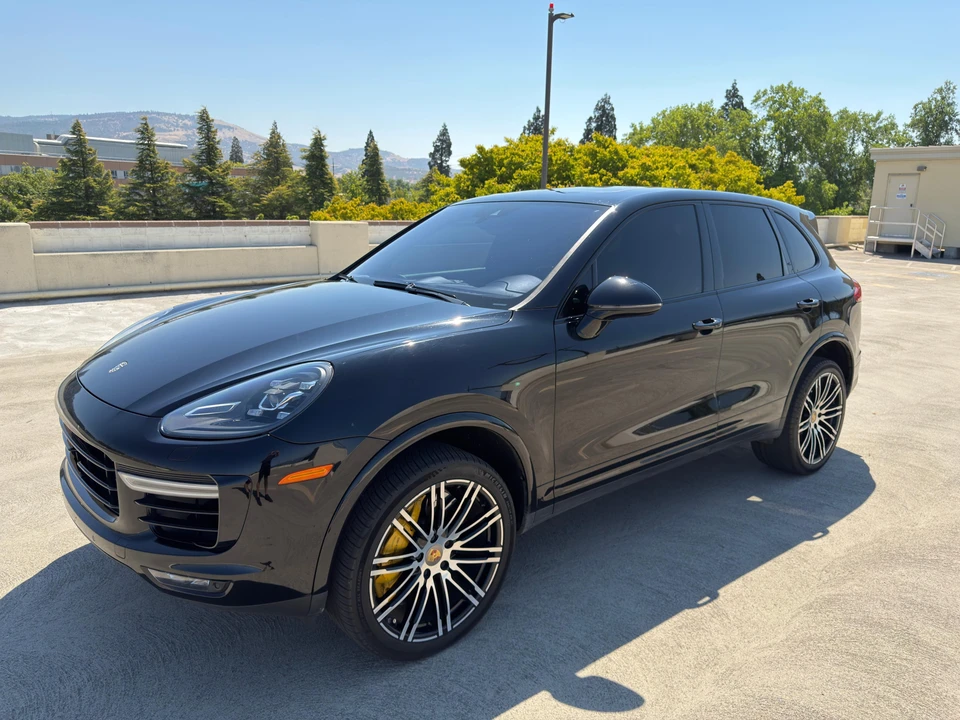 2016 Porsche 958 Cayenne Turbo S - Image 10 of 31