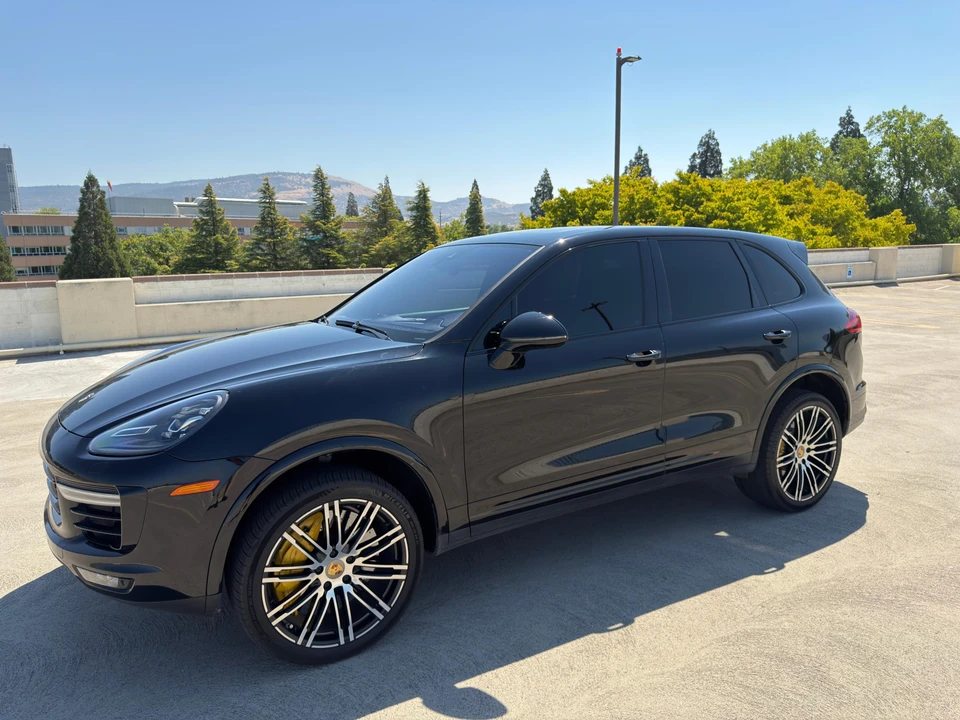 2016 Porsche 958 Cayenne Turbo S - Image 13 of 31