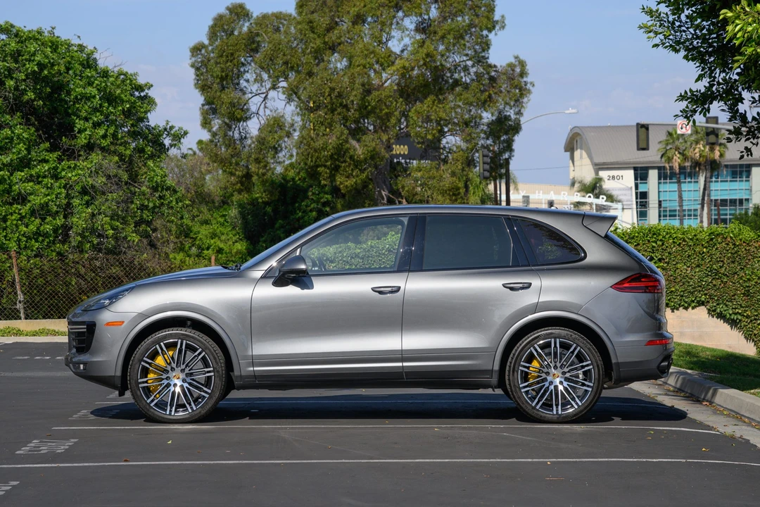 2016 Porsche 958 Cayenne Turbo - Image 8 of 31