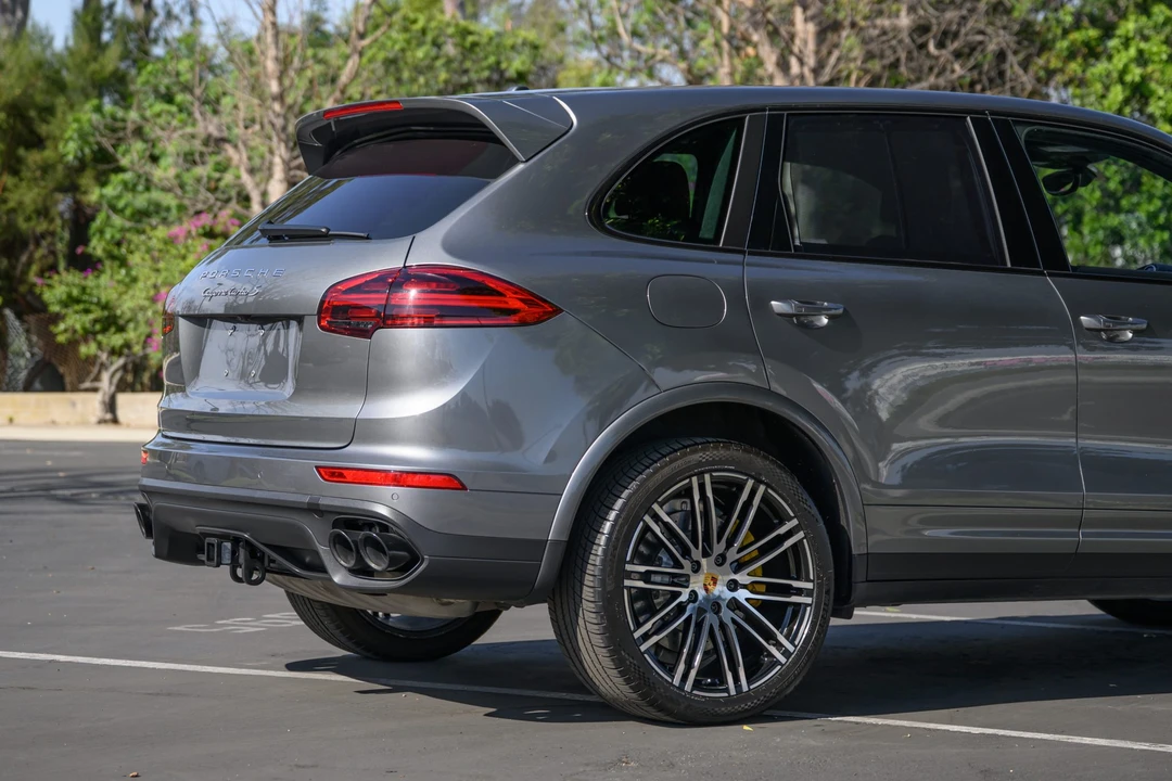 2016 Porsche 958 Cayenne Turbo - Image 24 of 31