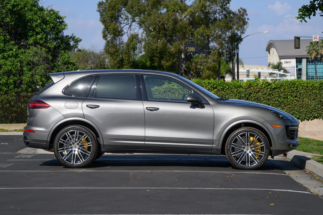 2016 Porsche 958 Cayenne Turbo - Image 15 of 31