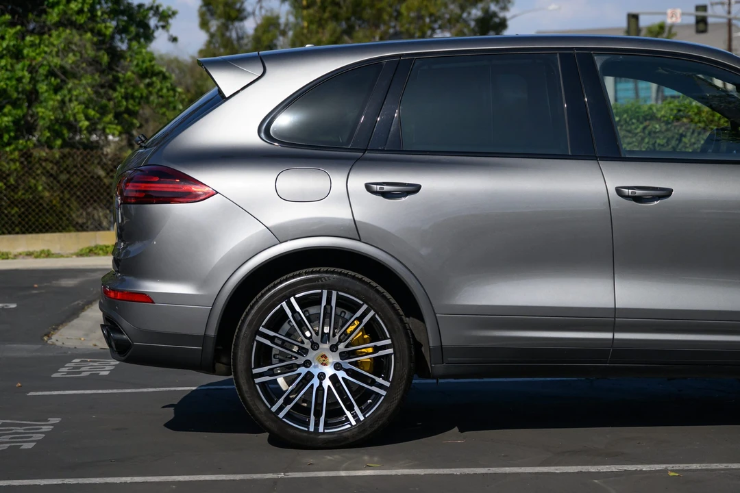 2016 Porsche 958 Cayenne Turbo - Image 26 of 31