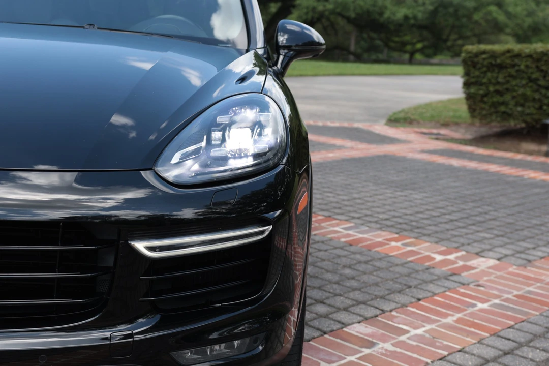 2016 Porsche 958 Cayenne Turbo - Image 25 of 31