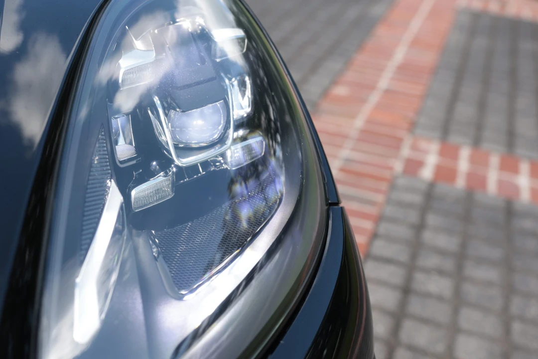 2016 Porsche 958 Cayenne Turbo - Image 27 of 31