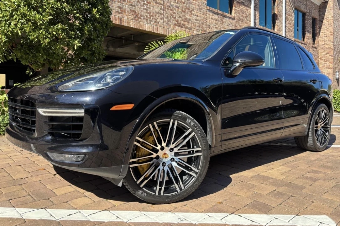 2016 Porsche 958 Cayenne Turbo S - Image 4 of 31