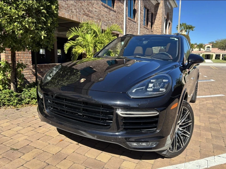 2016 Porsche 958 Cayenne Turbo S - Image 2 of 31