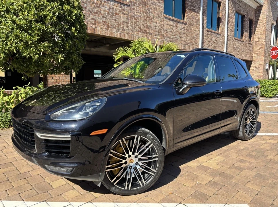 2016 Porsche 958 Cayenne Turbo S - Image 5 of 31