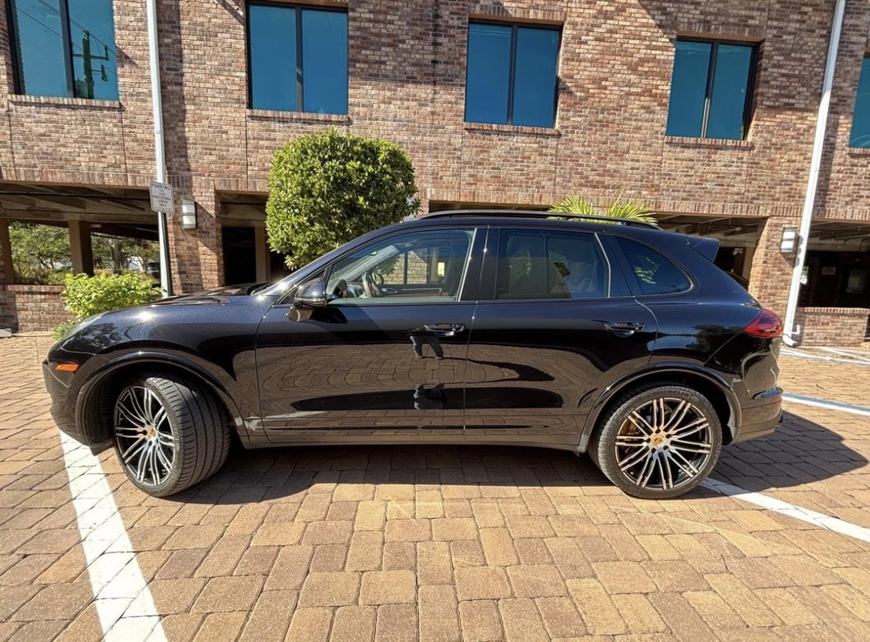 2016 Porsche 958 Cayenne Turbo S - Image 7 of 31