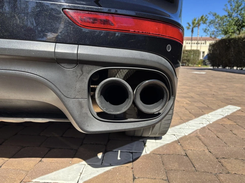 2016 Porsche 958 Cayenne Turbo S - Image 29 of 31