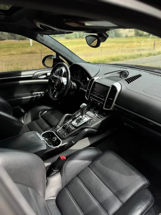 2016 Porsche 958 Cayenne Turbo - Image 8 of 14