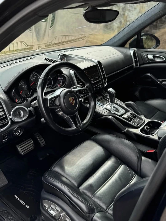 2016 Porsche 958 Cayenne Turbo - Image 5 of 14