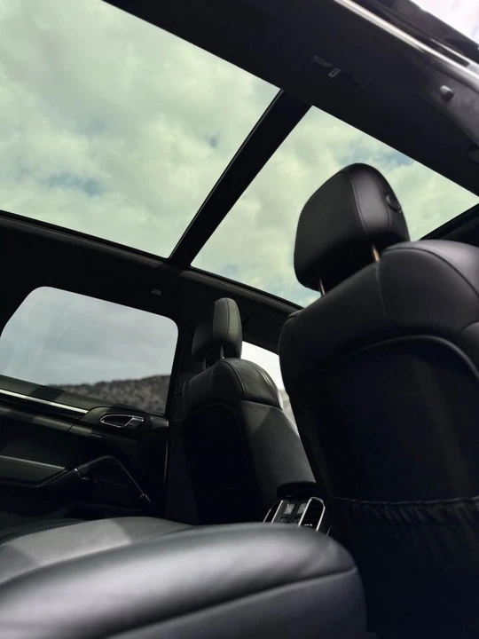 2016 Porsche 958 Cayenne Turbo - Image 12 of 14