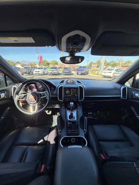 2016 Porsche 958 Cayenne Turbo - Image 9 of 13