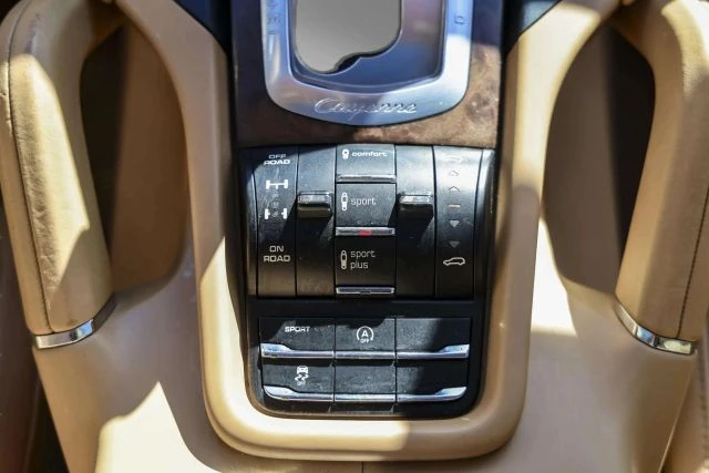 2016 Porsche 958 Cayenne Turbo - Image 24 of 31