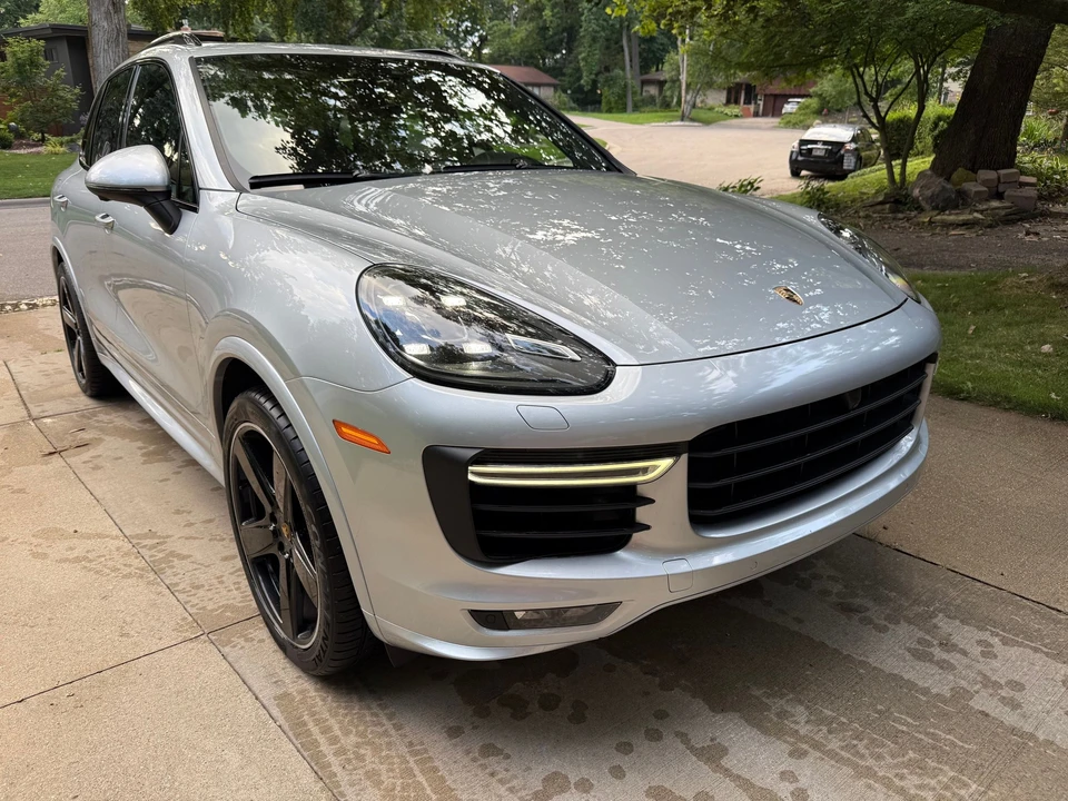 2016 Porsche 958 Cayenne Turbo - Image 2 of 20