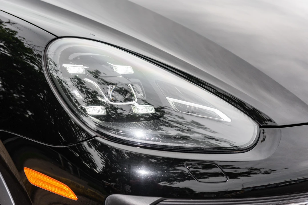 2016 Porsche 958 Cayenne Turbo - Image 11 of 31