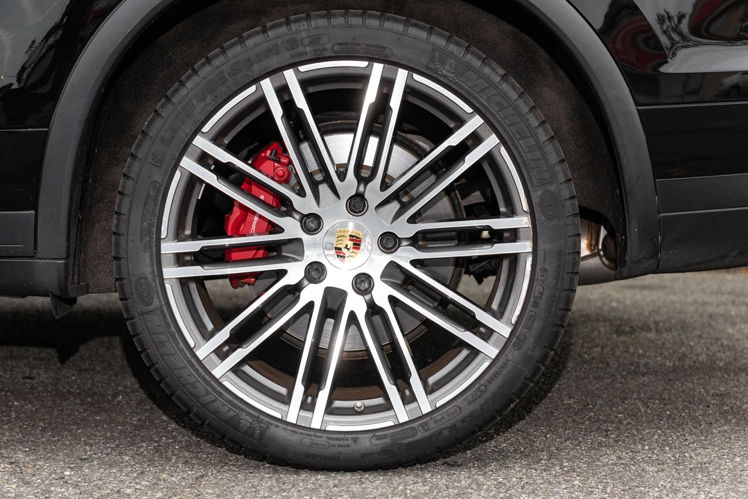 2016 Porsche 958 Cayenne Turbo - Image 30 of 31