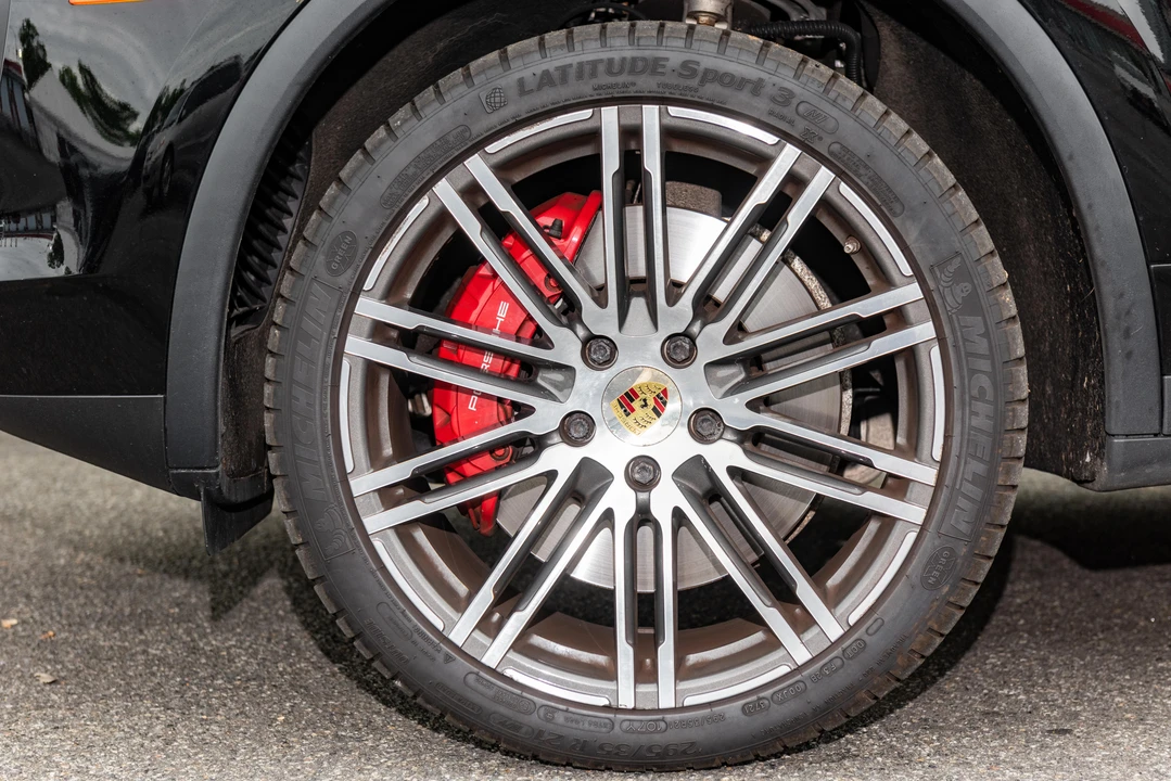 2016 Porsche 958 Cayenne Turbo - Image 29 of 31